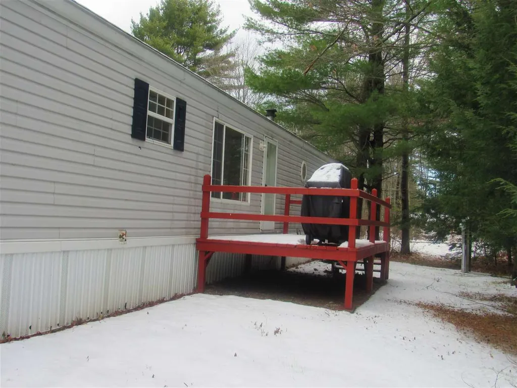 322 Oak Street Newport NH 03773