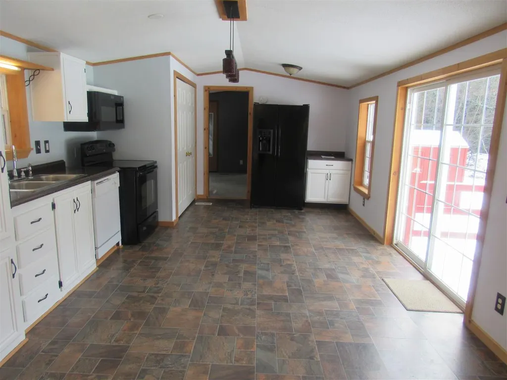 322 Oak Street Newport NH 03773