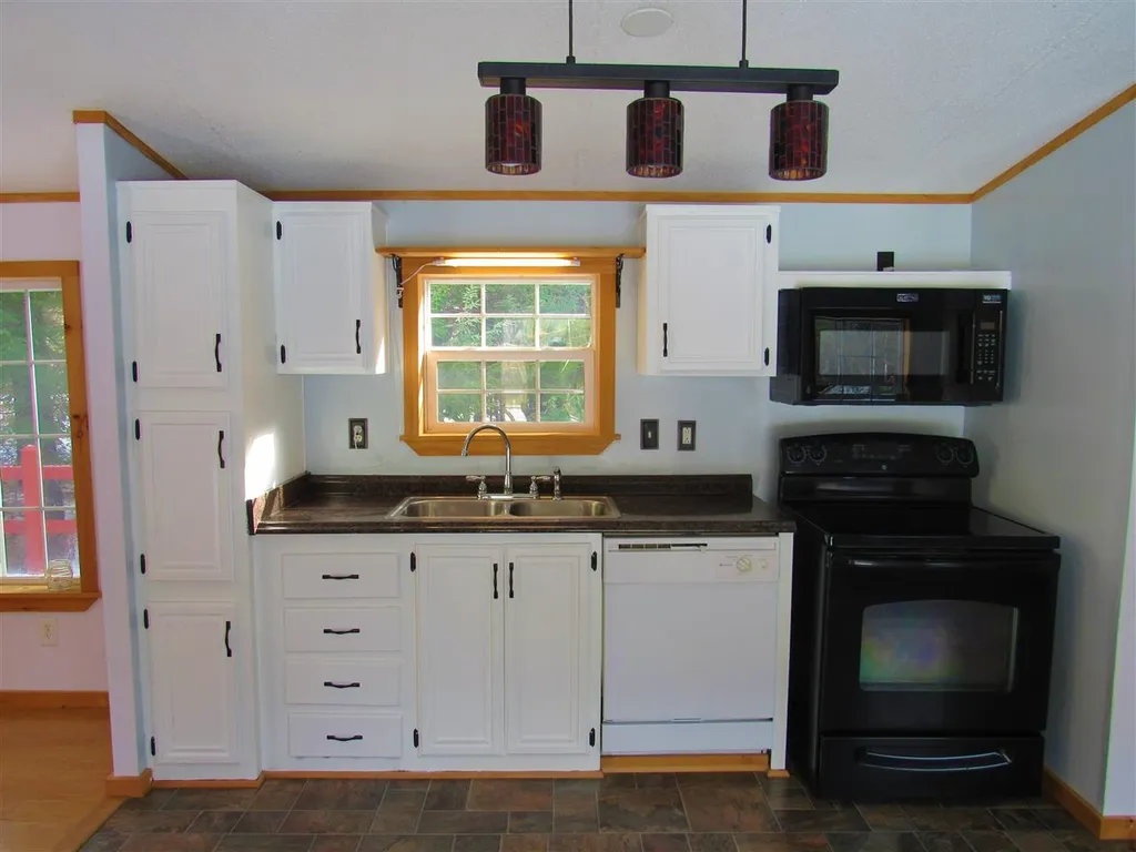 322 Oak Street Newport NH 03773