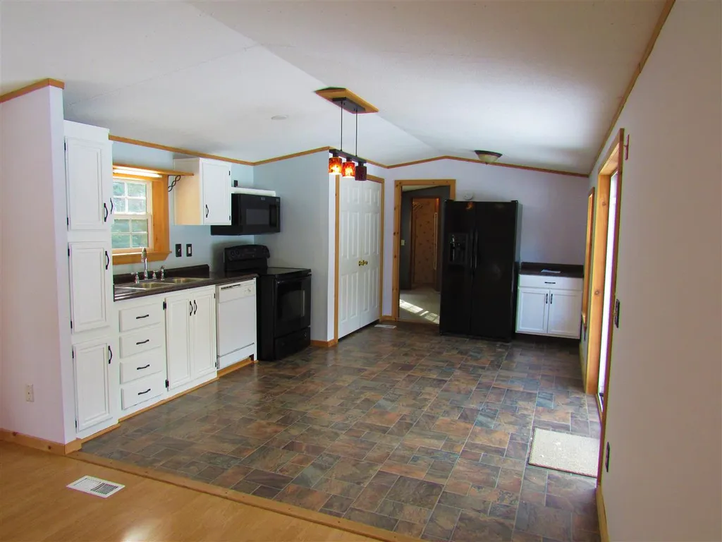 322 Oak Street Newport NH 03773