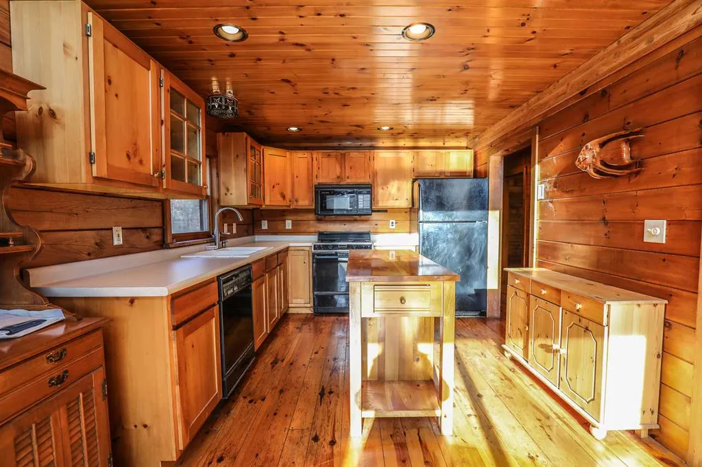 5 Lost Valley Road Brookline NH 03033
