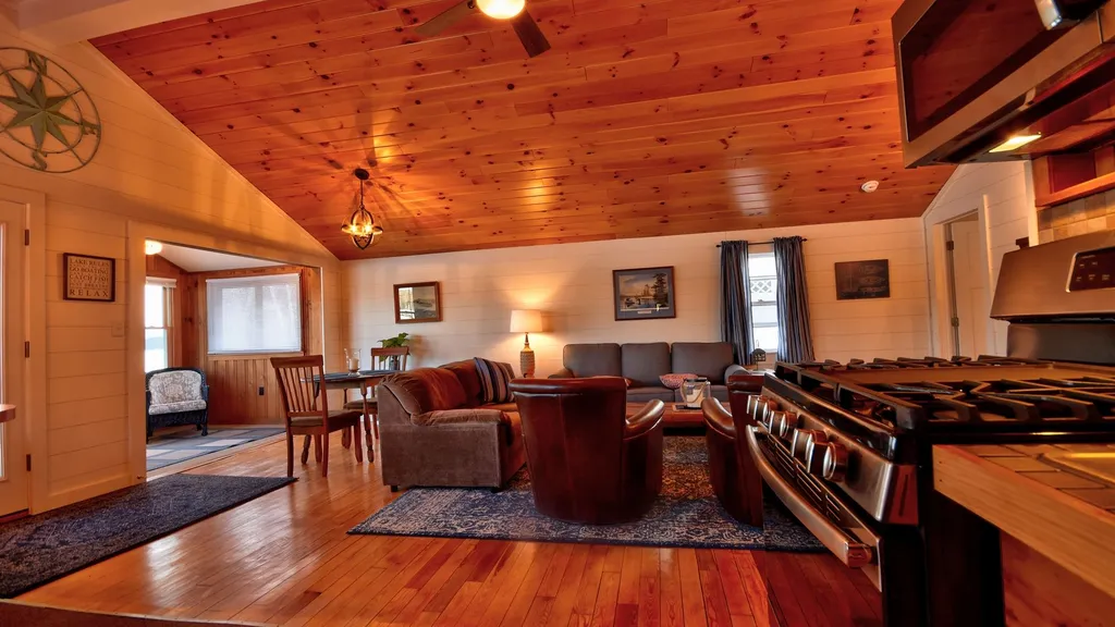 42 Dale Road Meredith NH 03253