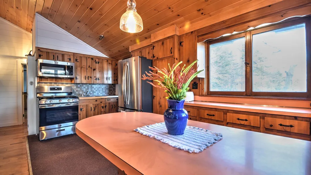 42 Dale Road Meredith NH 03253