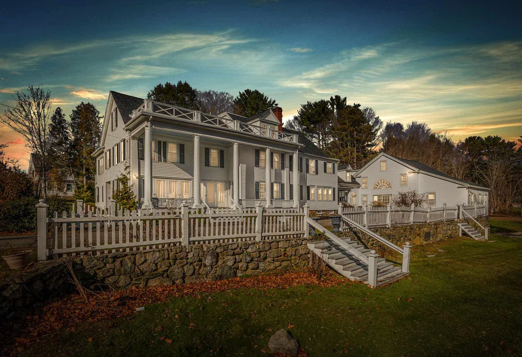 129 Atlantic Avenue North Hampton, NH