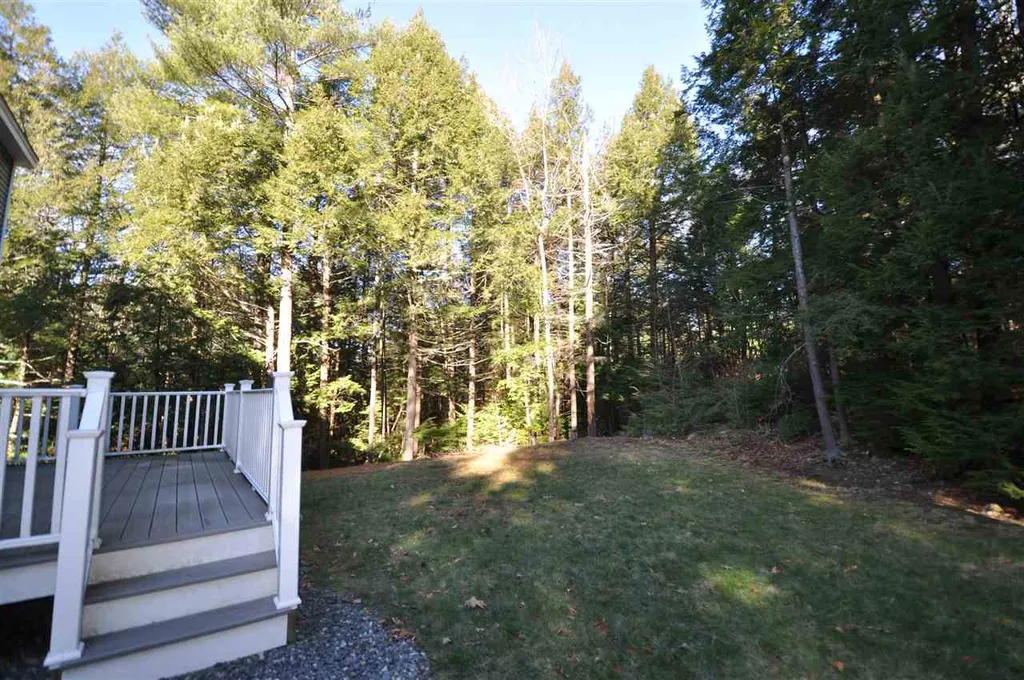 6 Rinny Lane Exeter NH 03833