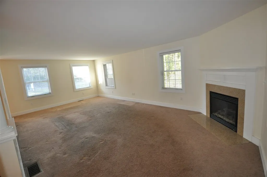 6 Rinny Lane Exeter NH 03833