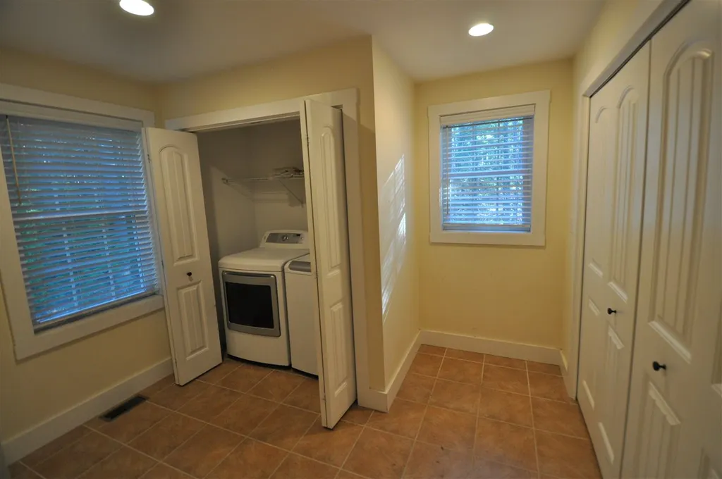 6 Rinny Lane Exeter NH 03833