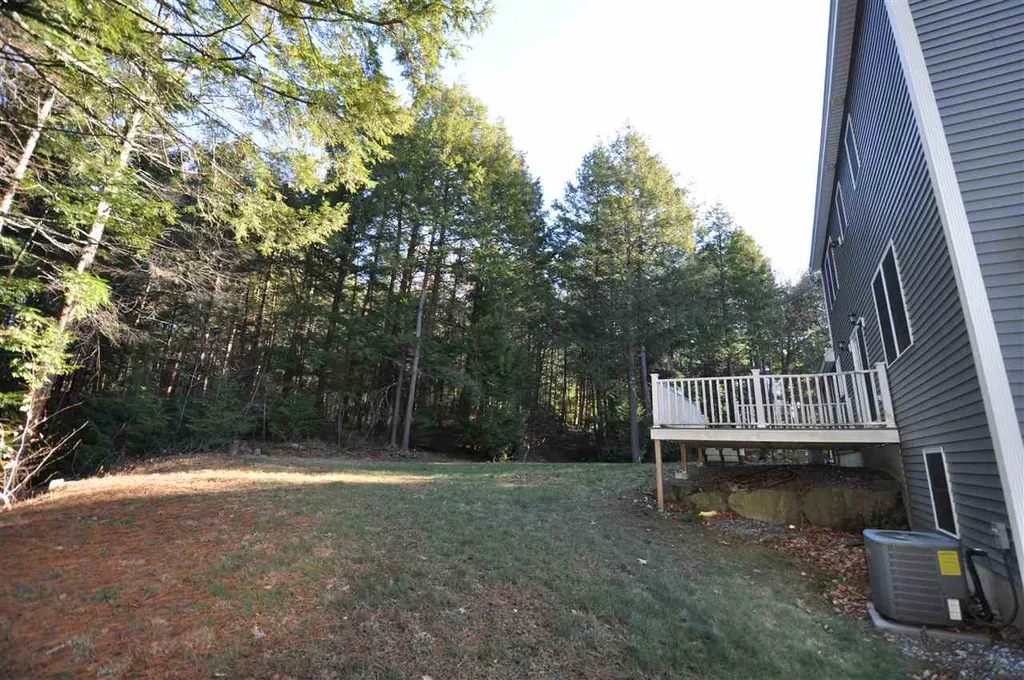 6 Rinny Lane Exeter NH 03833