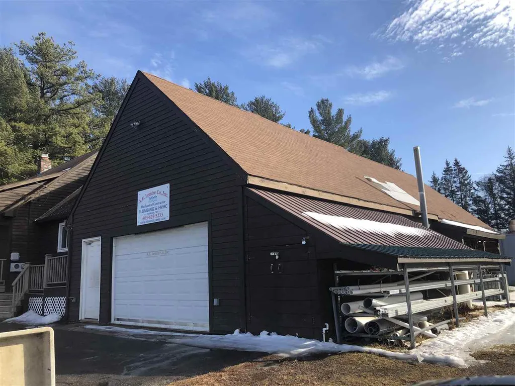 7 Dartmouth Street Hooksett NH 03106