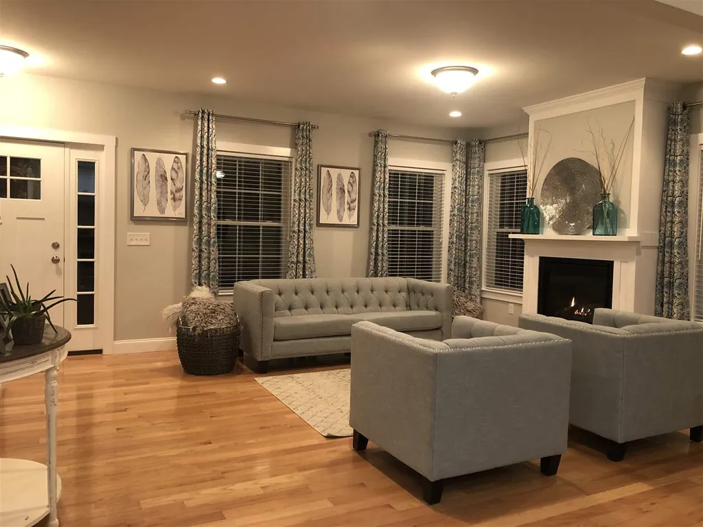 74 Village Place Drive Barrington NH 03825