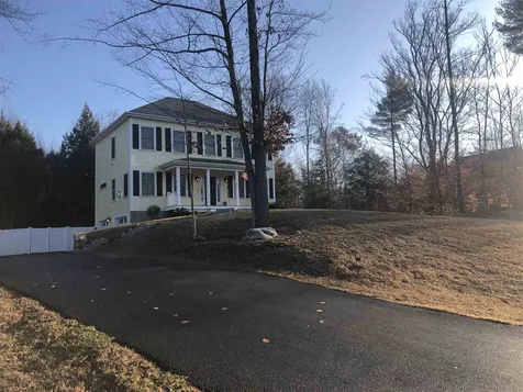 74 Village Place Drive Barrington NH 03825