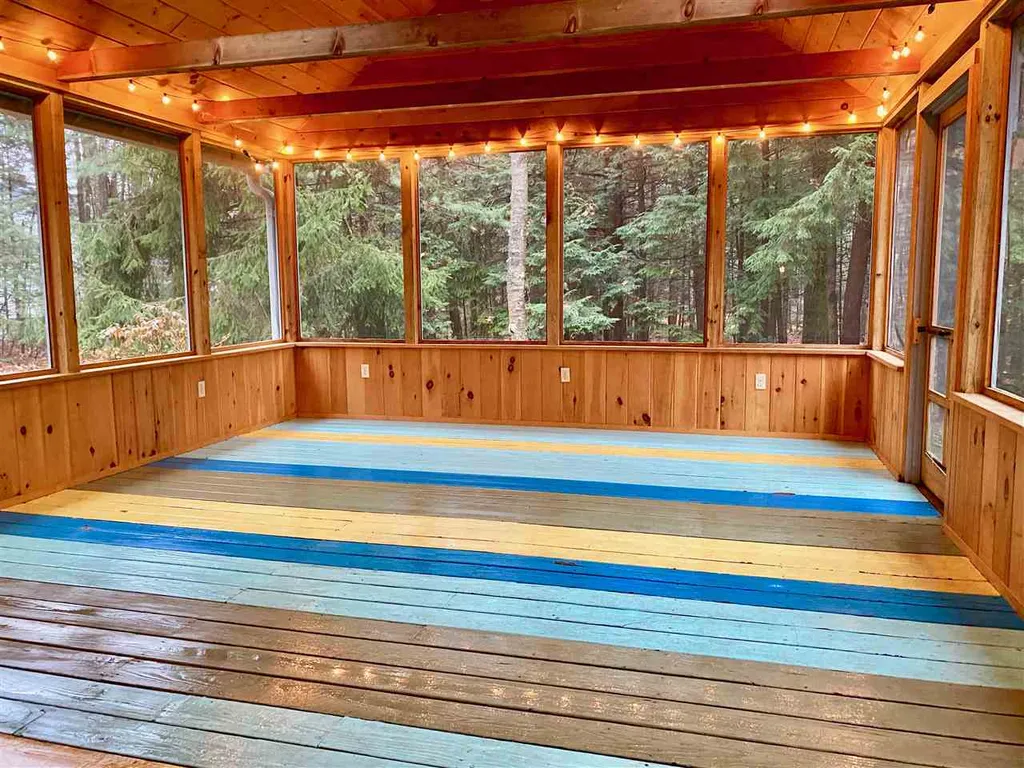 20 Penny Lane Laconia NH 03246