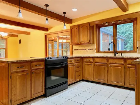 20 Penny Lane Laconia NH 03246
