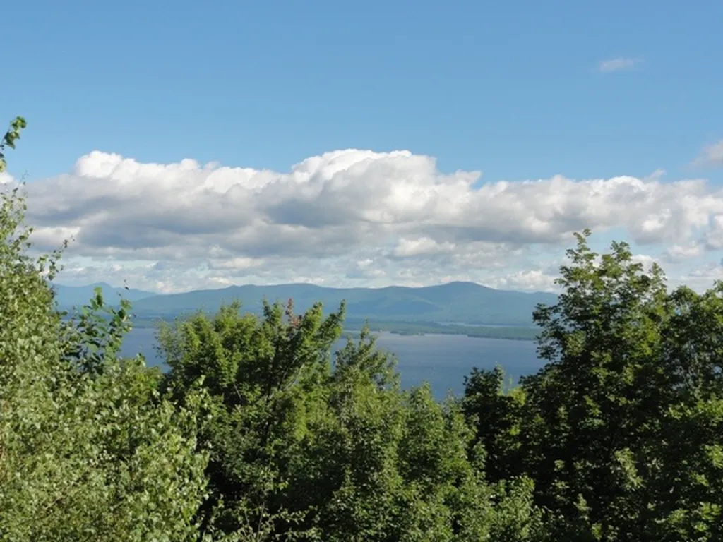 874 Cherry Valley Road & Trailview Drive Gilford NH 03249