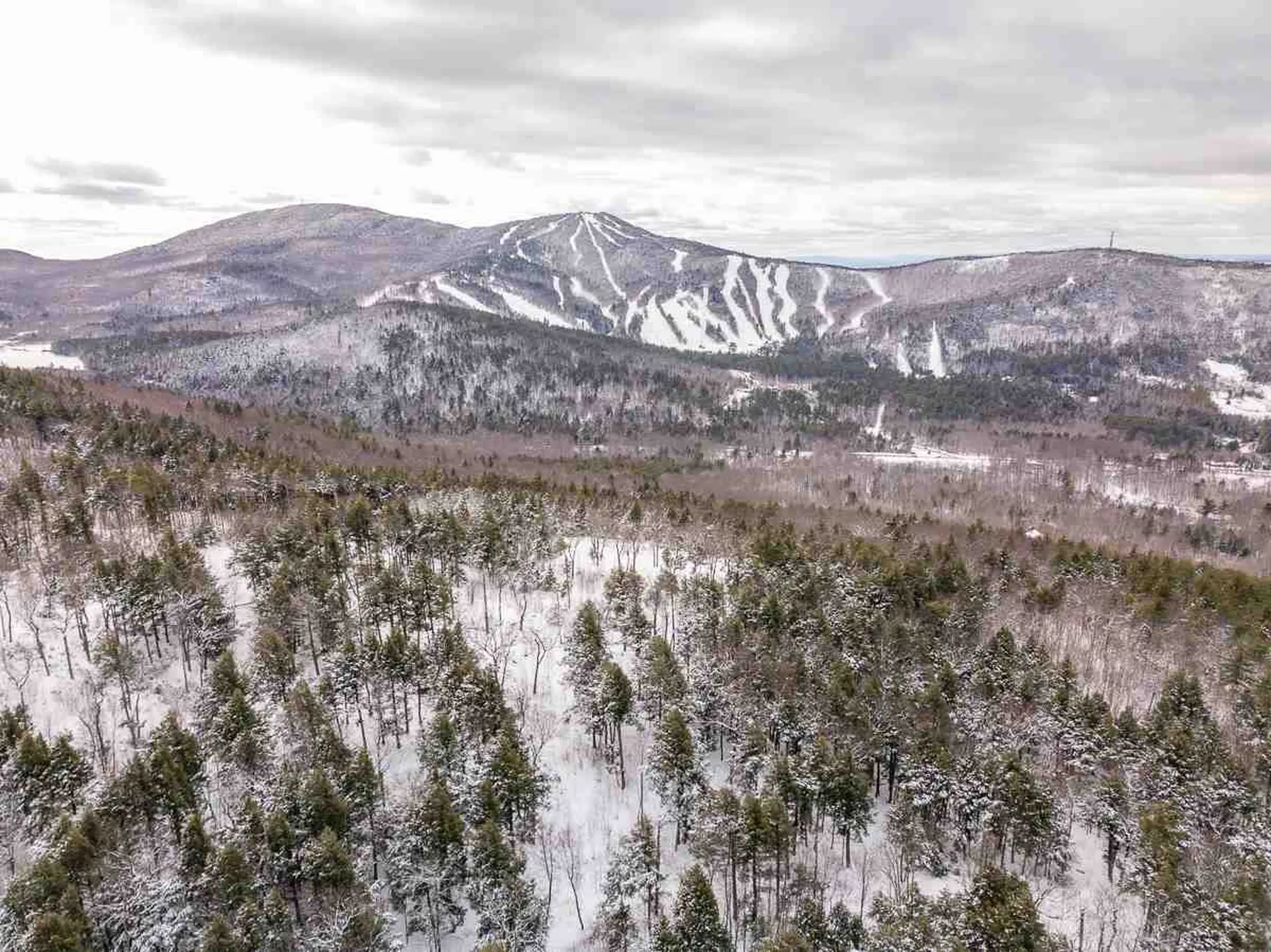 874 Cherry Valley Road & Trailview Drive Gilford NH 03249
