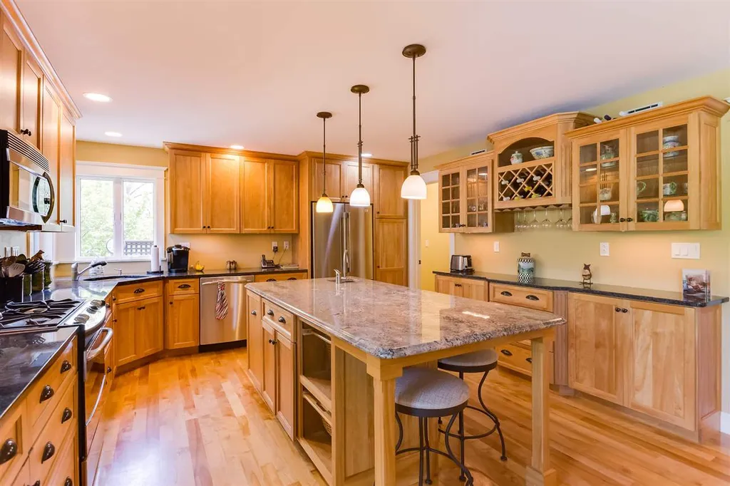 7 Riverside Drive Rochester NH 03867