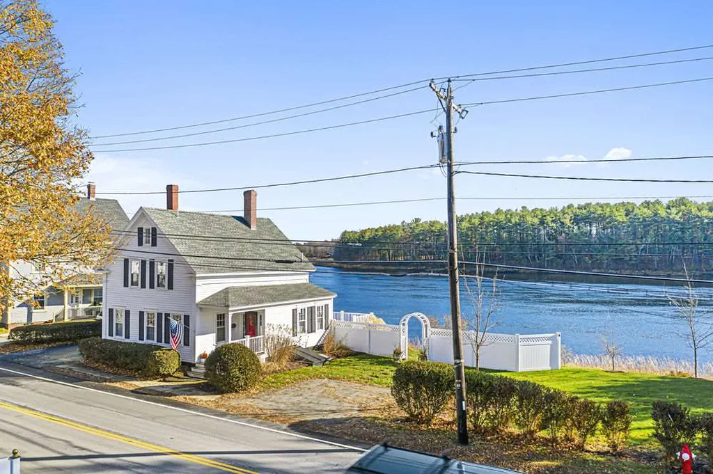 355 Main Street Amesbury MA 01913