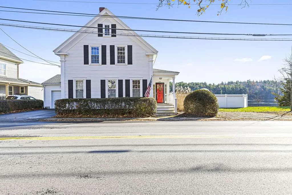 355 Main Street Amesbury MA 01913