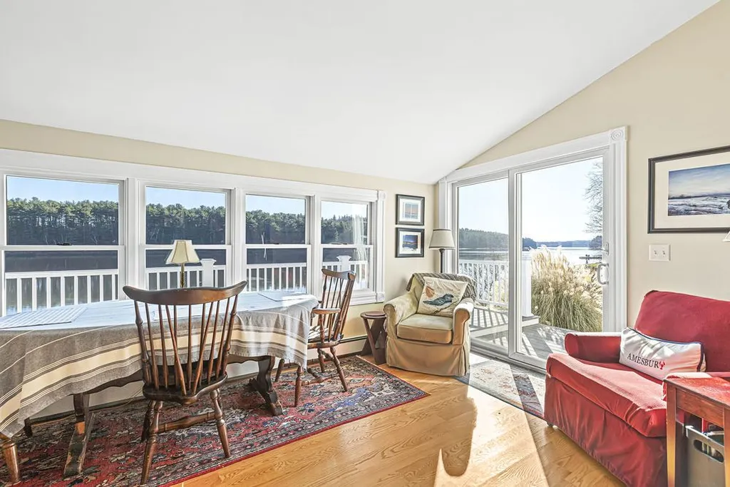 355 Main Street Amesbury MA 01913
