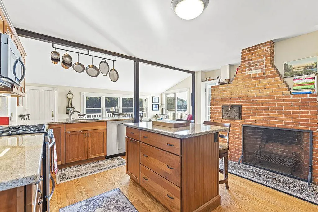 355 Main Street Amesbury MA 01913