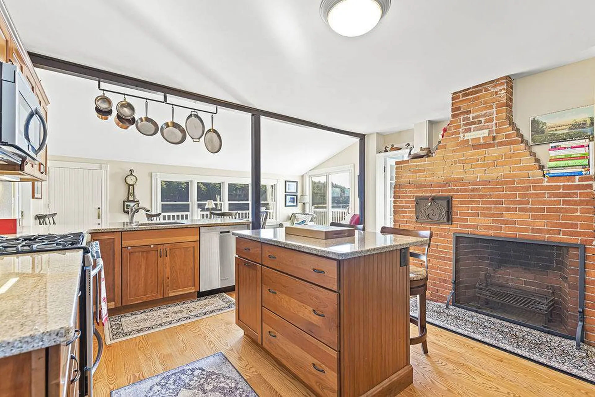 355 Main Street Amesbury MA 01913
