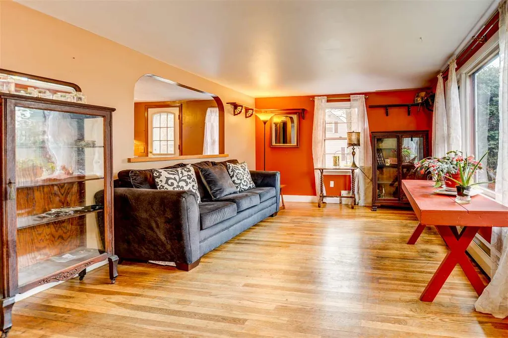 52 Old Dover Road Rochester NH 03867-3444