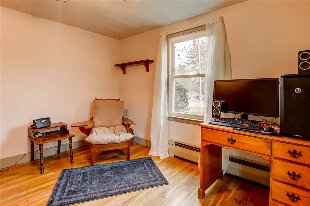52 Old Dover Road Rochester NH 03867-3444