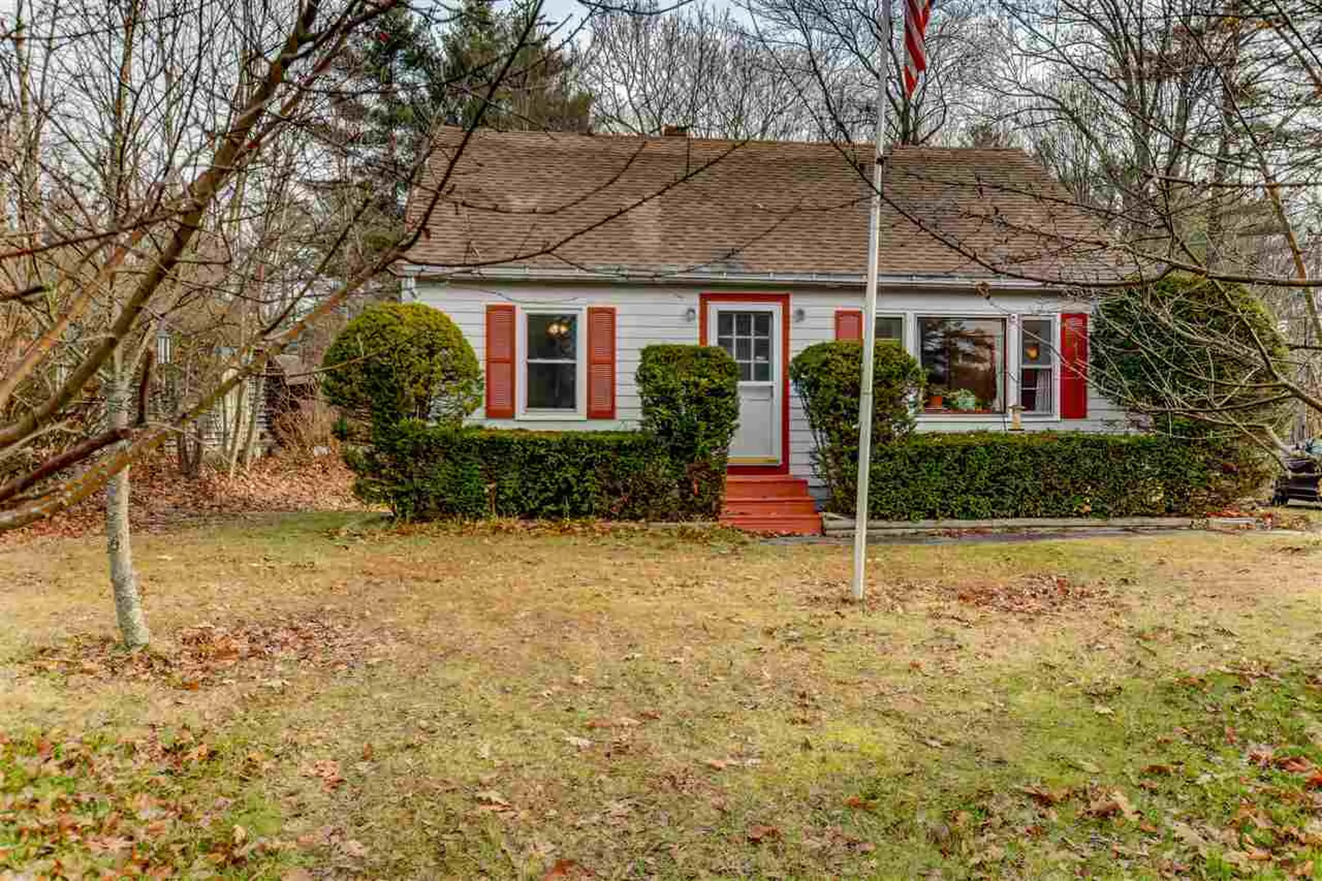 52 Old Dover Road Rochester NH 03867-3444