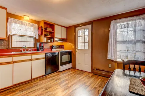 52 Old Dover Road Rochester NH 03867-3444