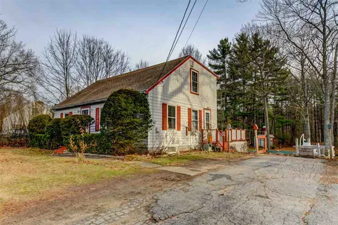 52 Old Dover Road Rochester NH 03867-3444