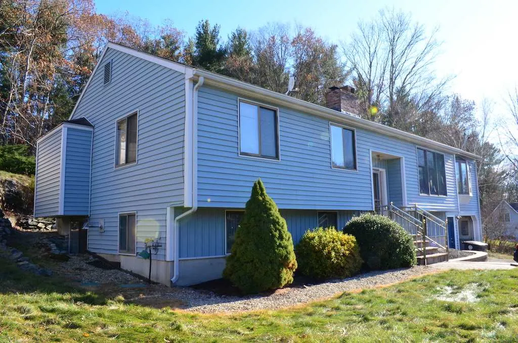 14 Antrim Street Nashua NH 03063
