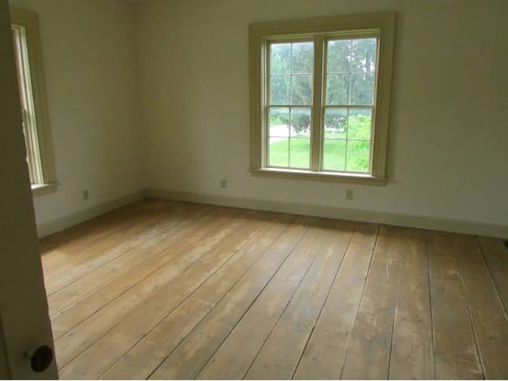382 South Main Street Alburgh VT 05440