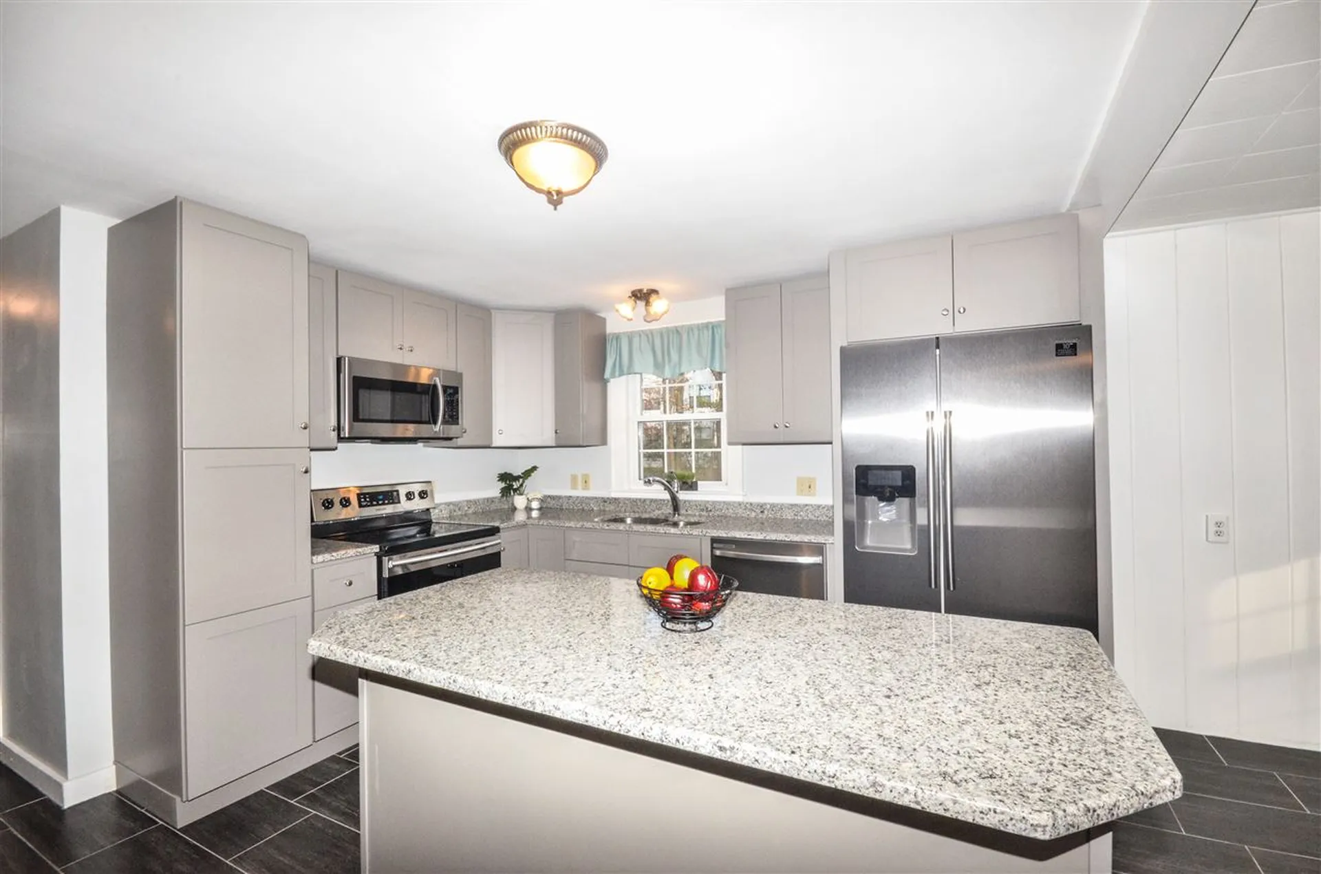103 Elton Avenue Manchester NH 03109
