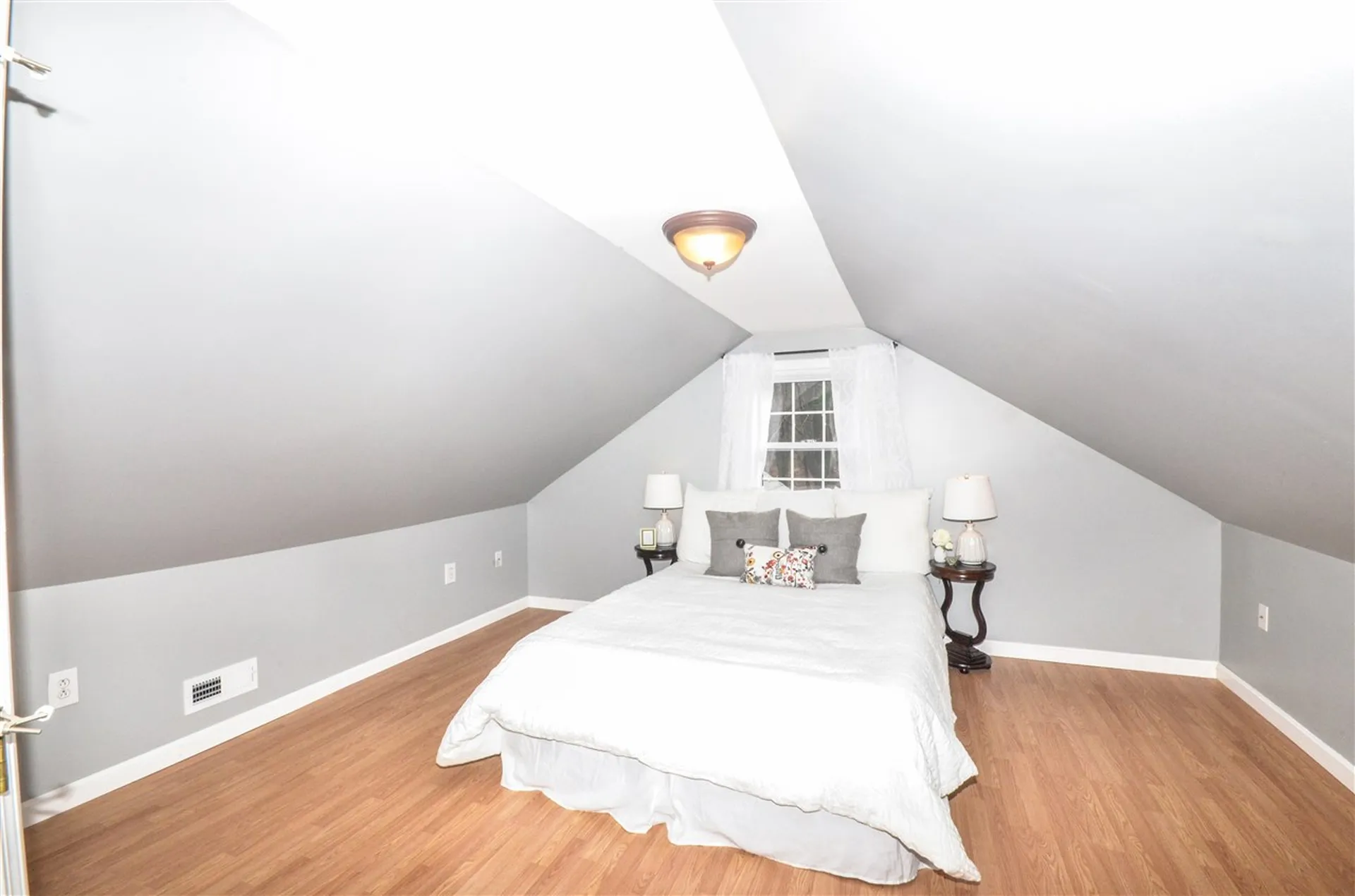 103 Elton Avenue Manchester NH 03109
