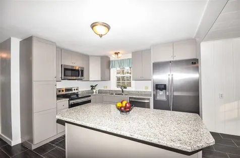 103 Elton Avenue Manchester NH 03109