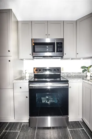 103 Elton Avenue Manchester NH 03109