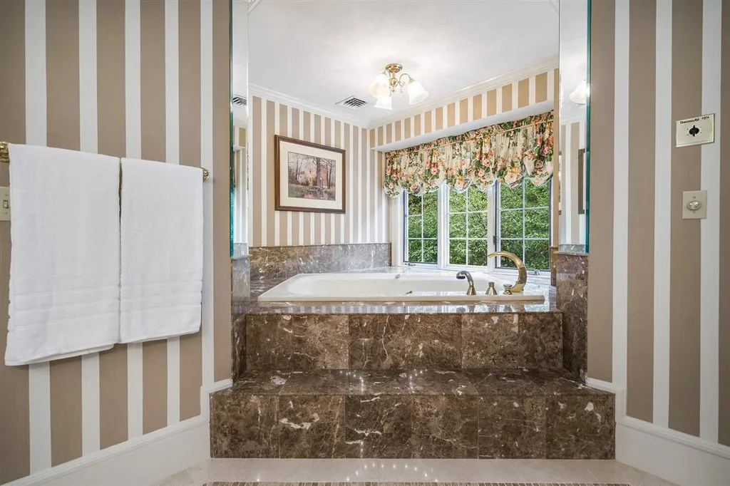 11 Baldwin Lane Hollis NH 03049