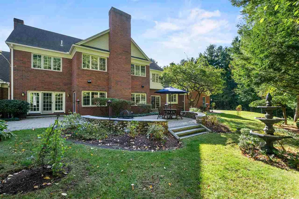 11 Baldwin Lane Hollis NH 03049