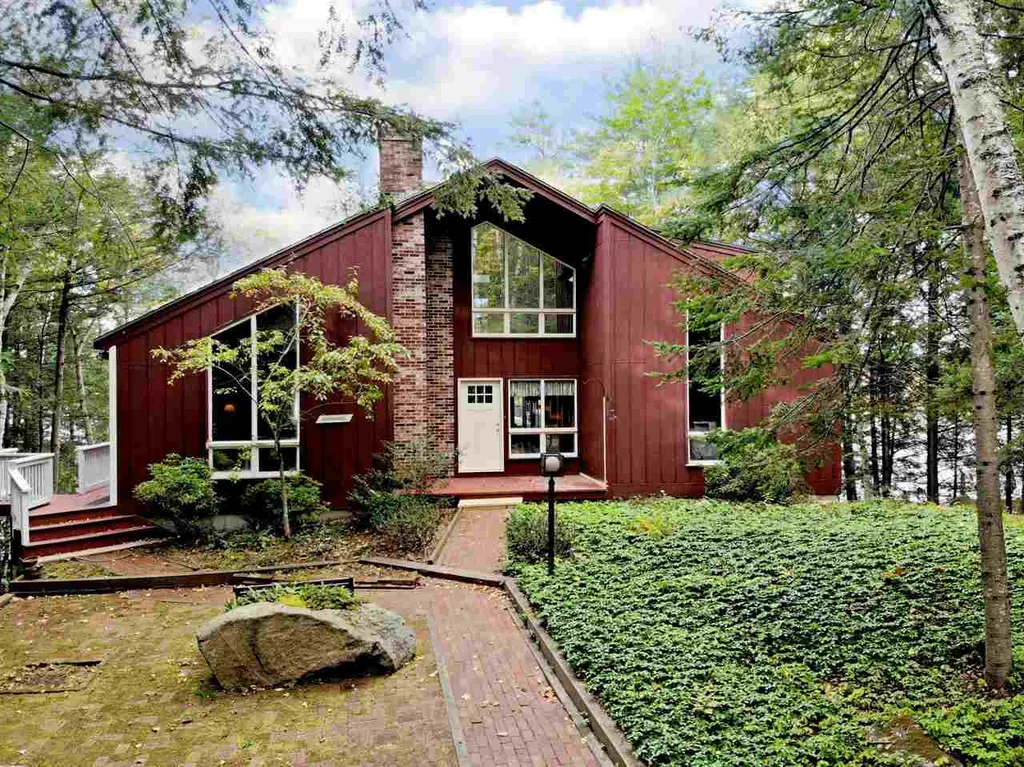 68 Castle Shore Road Moultonborough NH 03254