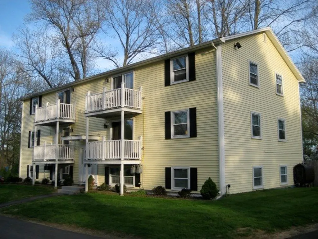 5 Carriage Hill Lane Eliot ME 03903