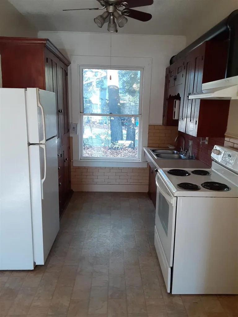 145 S. Main Street Chester VT 05143