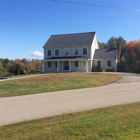 8 Lavoie Way Somersworth NH 03878-1619