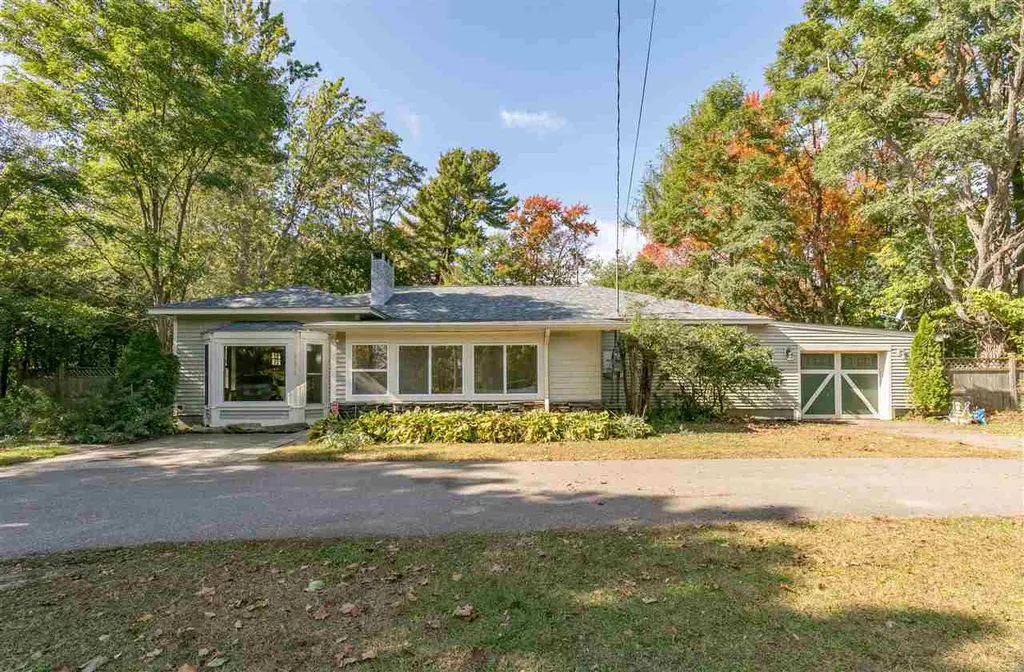 1676 Essex Road Williston VT 05495