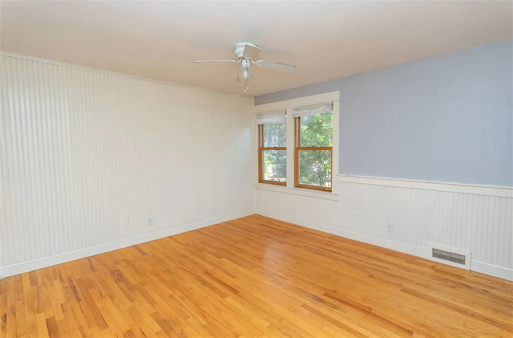 1676 Essex Road Williston VT 05495