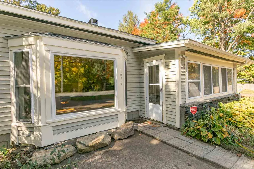 1676 Essex Road Williston VT 05495