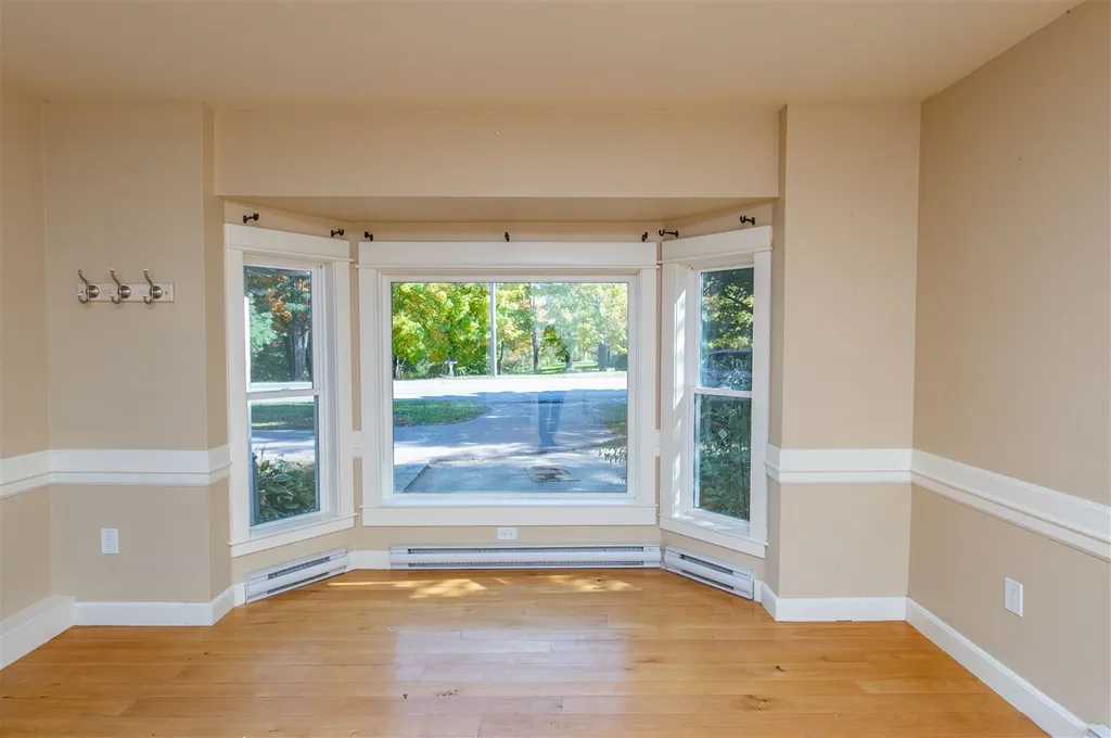 1676 Essex Road Williston VT 05495