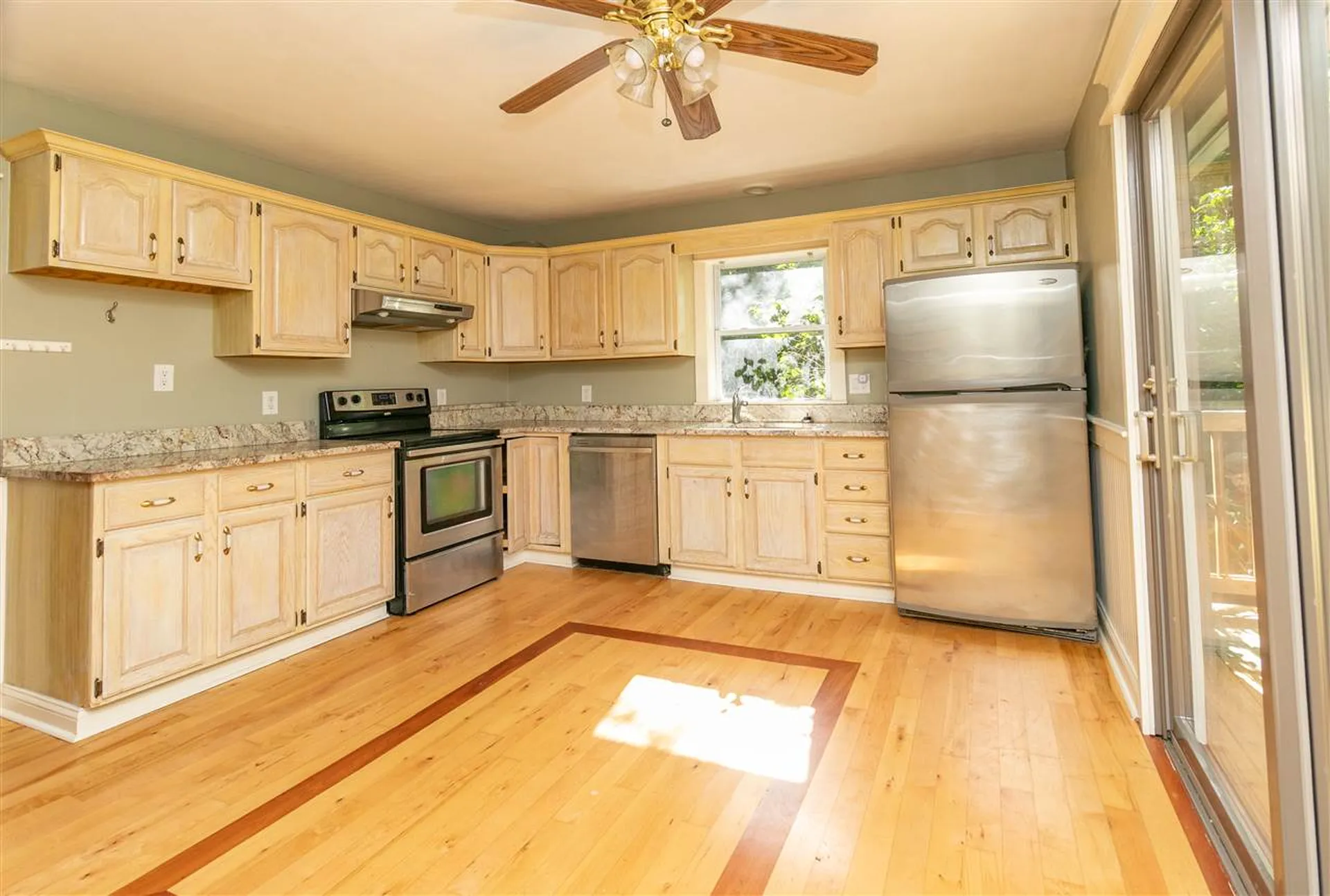 1676 Essex Road Williston VT 05495