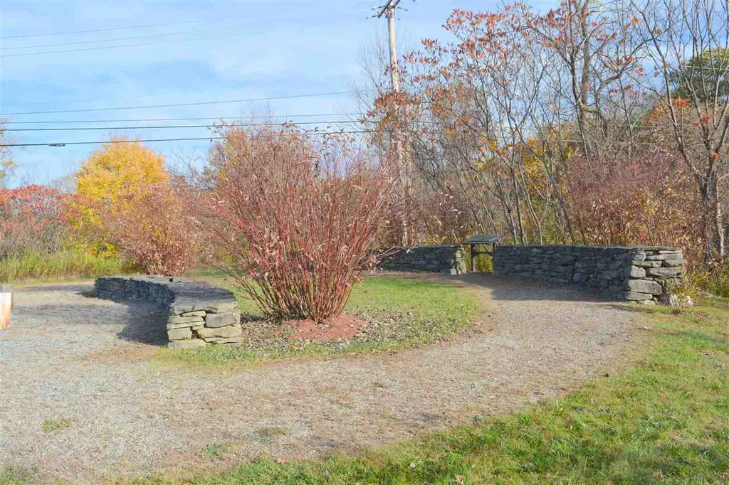 23 Farr Road Lebanon NH 03766