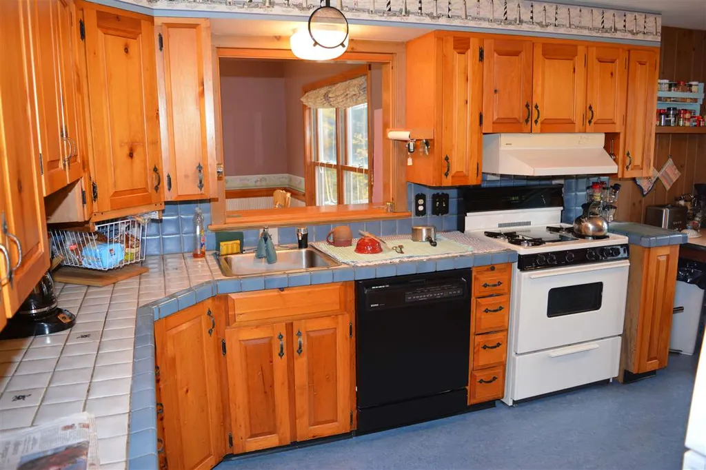 23 Farr Road Lebanon NH 03766