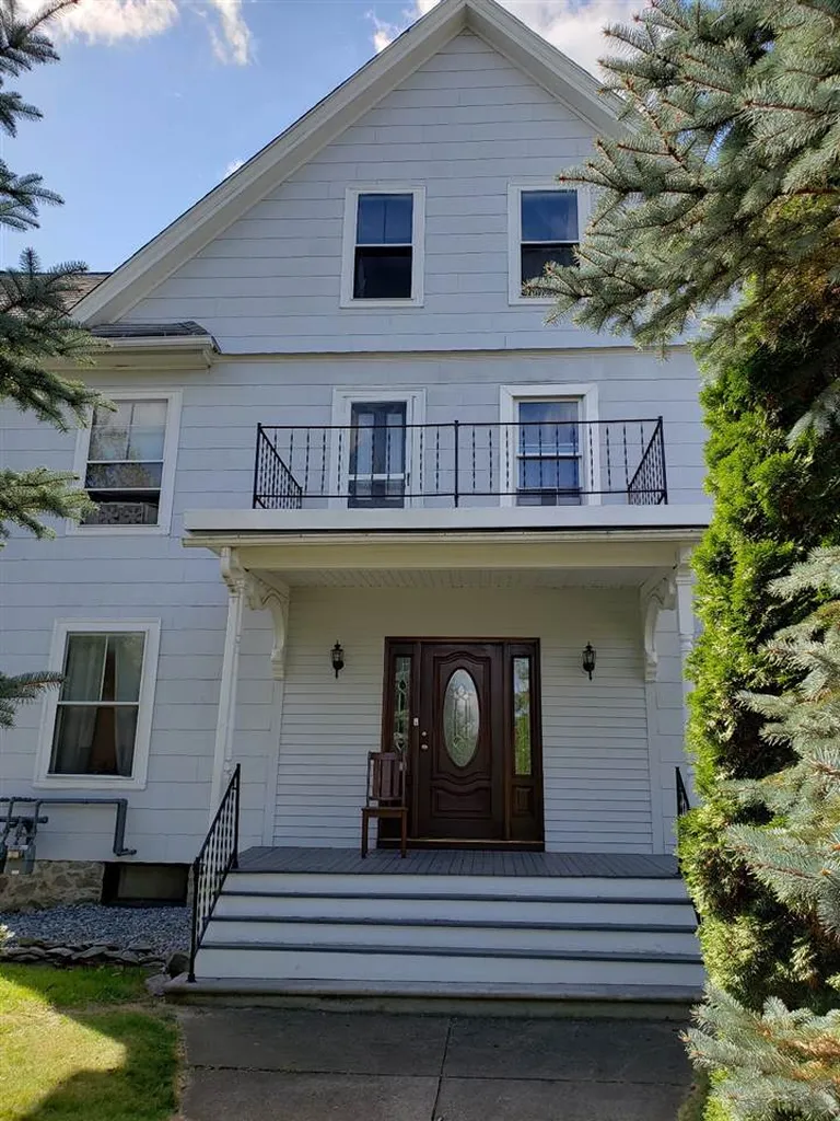 395-397 Nashua Street Milford NH 03055